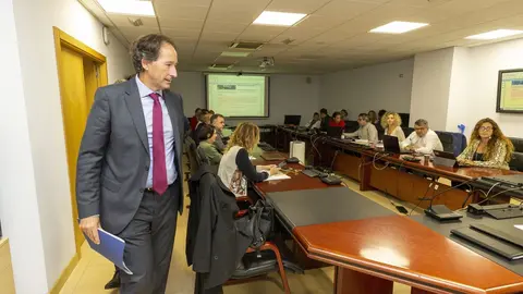 11:00 horas. Sala de usos m&uacute;ltiples del Gobierno de Cantabria

El consejero de Obras P&uacute;blicas, Ordenaci&oacute;n del Territorio y Urbanismo, Jos&eacute; Luis Gochicoa, preside la Comisi&oacute;n Regional de Ordenaci&oacute;n del Territorio y Urbanismo. 
(Gr&aacute;ficos al inicio y declaraciones a las 12:00 horas)
28 septiembre 2022 &copy; Miguel De la Parra