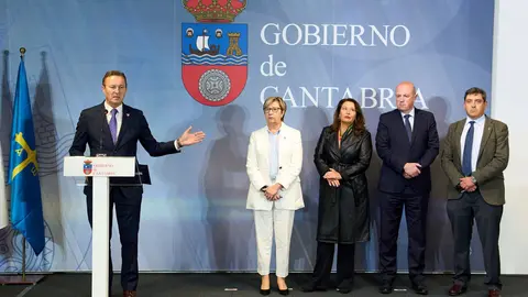 30/9/22  SANTANDER
ep  consejeros de Pesca 
Rueda de prensa de los consejeros de Pesca de Galicia, Asturias, Cantabria, Pa&iacute;s Vasco y Andaluc&iacute;a sobre el veto de la Uni&oacute;n Europea a zonas de pesca de arrastreros
Guillrmo Blanco, Consejero de Cantabria; Leandro Azkue, Director General pesca gobierno Vasco; Carmen Crespo Consejera Andalucia; Jose Gonzalez Diresctor General Asturias

FOTO: 
