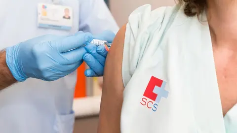 10:00.- 1&ordf; planta. Pabell&oacute;n 15. Hospital Valdecilla. Inicio de la campa&ntilde;a de vacunaci&oacute;n contra la gripe.  25 de octubre de 2018 &copy; Ra&uacute;l Lucio