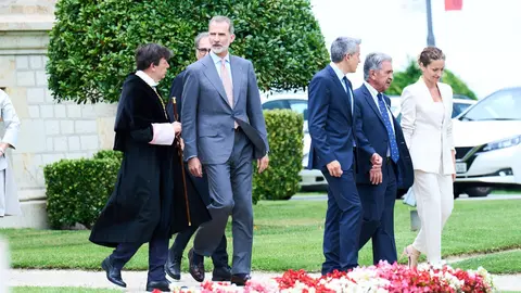 23/6/22  SANTANDER
uimp 
Acto acad&eacute;mico de apertura de los Cursos de Verano de la UIMP
S.M. el Rey D. Felipe VI, D. Rafael Yuste, Catedr&aacute;tico de Biolog&iacute;a, Columbia University

FOTO: Juan Manuel Serrano Arce
