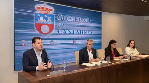 Palacio de Festivales (Sala 30 a&ntilde;os)
El vicepresidente y consejero de Universidades, Igualdad, Cultura y Deporte, Pablo Zuloaga, participa, junto con la alcaldesa de Santander, Gema Igual, y el presidente del Global Youth Leadership Forum, Jacobo Pombo, en la presentaci&oacute;n del VII Global Youth Leadership Forum.
18 OCT 22