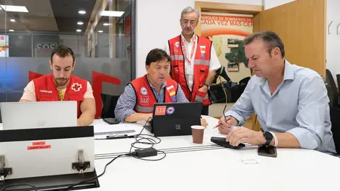10:00 horas. Sede del 112. El consejero de Desarrollo Rural, Ganader&iacute;a, Pesca, Alimentaci&oacute;n y Medio Ambiente, Guillermo Blanco, informa, en rueda de prensa, de la situaci&oacute;n de los incendios forestales en Cantabria. 29 de octubre de 2022 &copy; Ra&uacute;l Lucio