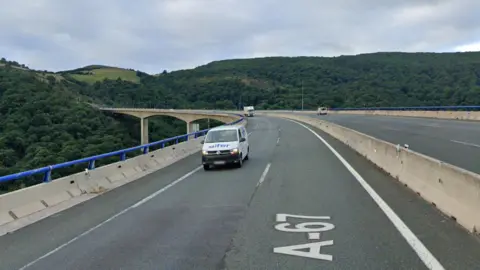 Captura de pantalla 2022-11-17 a las 17.41.21