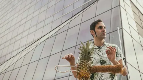 La Corona Partida - Diagonal TV - Director: Jordi Frades 