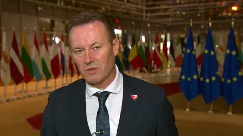 Captura de pantalla 2022-12-12 a las 23.48.58