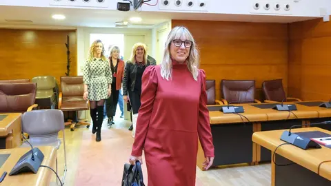 12:30 horas. Parlamento de Cantabria. La consejera de Empleo y Pol&iacute;ticas Sociales, Eugenia G&oacute;mez de Diego, informa en la Comisi&oacute;n de Econom&iacute;a y Hacienda del Parlamento regional de los presupuestos de su departamento para 2023. 10 de noviembre de 2022 &copy; Ra&uacute;l Lucio