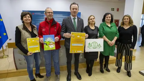11:30 horas. Sala de prensa del Gobierno de Cantabria 
El consejero de Desarrollo Rural, Ganader&iacute;a, Pesca, Alimentaci&oacute;n y Medio Ambiente, Guillermo Blanco, presenta, en rueda de prensa, la VI edici&oacute;n de la Feria de la leche de Ruiloba.
7 FEBRERO 2023 &copy; Miguel De la Parra