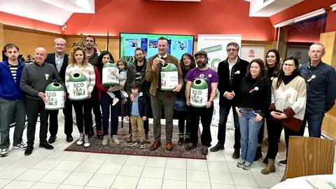 18:45 horas. Campo de golf Abra del Pas-Celia Barqu&iacute;n, Mogro. El consejero de Desarrollo Rural, Ganader&iacute;a, Pesca, Alimentaci&oacute;n y Medio Ambiente, Guillermo Blanco, asiste a la entrega de los Premios Ec&oacute;latras.