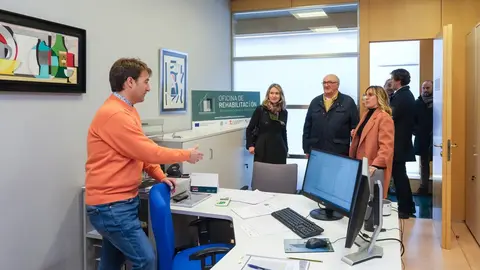 12:30 horas. Calle Francisco Tom&aacute;s y Valiente, 17, Santander. La consejera de Empleo y Pol&iacute;ticas Sociales, Eugenia G&oacute;mez de Diego, inaugura `La Oficina de Rehabilitaci&oacute;n&acute; del Colegio Oficial de la Arquitectura T&eacute;cnica de Cantabria. 28 de febrero de 2023 &copy; Ra&uacute;l Lucio