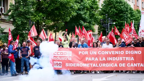 2/6/22  SANTANDER
ep  manifestacion 
manifestaci&oacute;n convocada por el primer d&iacute;a de huelga en el sector siderometal&uacute;rgico


FOTO: Juan Manuel Serrano Arce
