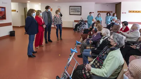 11:30 horas. Centro de D&iacute;a de Astillero.&nbsp;Calle San Jos&eacute;. Parque La Orconera, El Astillero
La consejera de Empleo y Pol&iacute;ticas Sociales,&nbsp;Eugenia G&oacute;mez de Diego, visita el Centro de D&iacute;a de Astillero.
