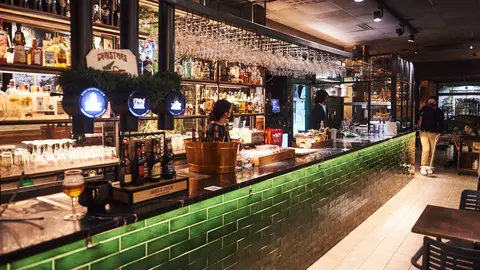 31/12/21  SANTANDER
ep bares santander
 


FOTO: Juan Manuel Serrano Arce 

