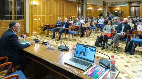 19:45 horas. Palacio de la Magdalena. El consejero de Sanidad, Ra&uacute;l Pesquera, clausura la jornada sobre la vacunaci&oacute;n frente al herpes zoster. 15 de marzo de 2023 &copy; Ra&uacute;l Lucio