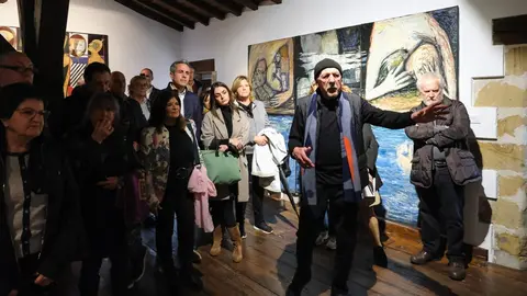 17:30 horas. Casas del &Aacute;guila y la Parra. Santillana del Mar. El vicepresidente y consejero de Universidades, Igualdad, Cultura y Deporte, Pablo Zuloaga, inaugura la exposici&oacute;n que abre el A&ntilde;o Orallo. 17 de marzo de 2023 &copy; Ra&uacute;l Lucio