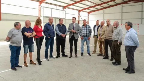 13:30 horas. Arredondo. El consejero de Desarrollo Rural, Ganader&iacute;a, Pesca, Alimentaci&oacute;n y Medio Ambiente, Guillermo Blanco, inaugura las obras llevadas a cabo en el pabell&oacute;n municipal de este municipio. 29 de marzo de 2023 &copy; Ra&uacute;l Lucio