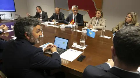 David Lucas (secretario de Estado de Transportes, Movilidad y Agenda Urbana) preside la Comisi&oacute;n de Seguimiento de Cercan&iacute;as de Asturias y Cantabria. Le acompa&ntilde;an Xavier Flores (secretario general de Infraestructuras), M&ordf; Luisa Dom&iacute;nguez (presidenta de Adif) y Ra&uuml;l Blanco (presidente de Renfe). En Oviedo(Asturias), a 29/03/2023 (&copy; Jorge Peteiro / Europa Press)
