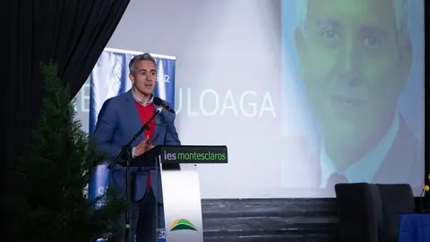 12:00 horas. IES Montesclaros. Reinosa

El vicepresidente y consejero de Universidades, Igualdad, Cultura y Deporte, Pablo Zuloaga, asiste a la presentaci&oacute;n de la semana cultural del instituto. &copy; R. I. Rafi