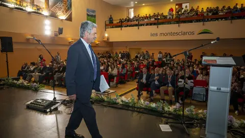 12:00 horas. IES Montesclaros, Reinosa
El presidente de Cantabria, Miguel &Aacute;ngel Revilla, y la consejera de Educaci&oacute;n y Formaci&oacute;n Profesional, Marina Lomb&oacute;, asisten a la clausura de la &lsquo;Primavera Cultural&rsquo; de este centro educativo. 21 ABRIL 2023 &copy; Miguel De la Parra