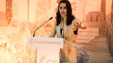 3/5/23  SANTANDER
ep ciudadanos 
La portavoz de Ciudadanos en el Congreso, In&eacute;s  Arrimadas, acompa&ntilde;ada del diputado de CS, Guillermo D&iacute;az, y el candidato de CS a la presidencia de Cantabria, F&eacute;lix &Aacute;lvarez 



FOTO: Juanma Serrano

