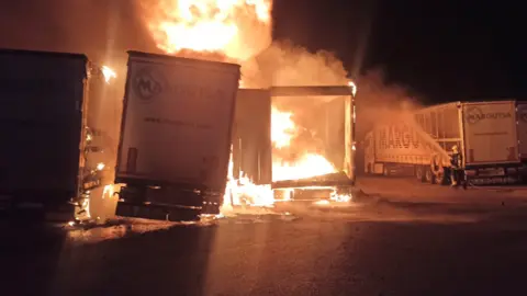 Captura de pantalla 2023-05-06 a las 0.07.11