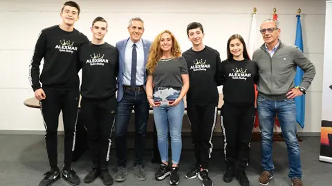 16:00 horas. Palacio de Festivales. El vicepresidente y consejero de Universidades, Igualdad, Cultura y Deporte, Pablo Zuloaga, recibe a los medallistas de patinaje art&iacute;stico en el Campeonato de Europa. &copy; Ra&uacute;l Lucio 10 de mayo de 2023