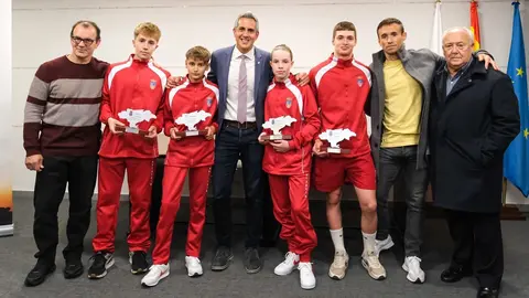 17:00 horas. Palacio de Festivales. El vicepresidente y consejero de Universidades, Igualdad, Cultura y Deporte, Pablo Zuloaga, recibe a los medallistas del Campeonato de Espa&ntilde;a Escolar de Judo. 11 de mayo de 2023 &copy; Ra&uacute;l Lucio