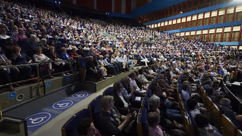 EuropaPress_5206070_Los_asistentes_a_un_acto_de_campaa_del_Partido_Po