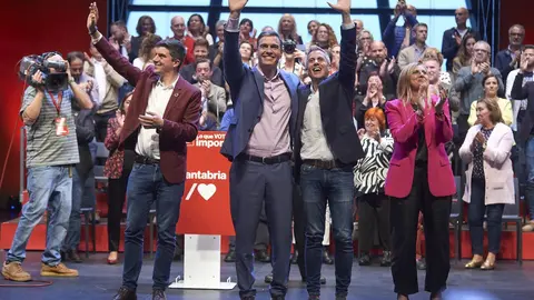 EuropaPress_5217380_ID_El_candidato_a_la_Alcaldia_de_Santander_Dan