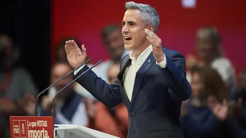 EuropaPress_5217371_El_candidato_del_PSOE_a_la_Presidencia_de_Cantabri