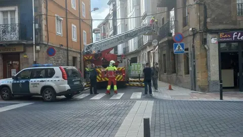 Los bomberos operando minutos después del suceso