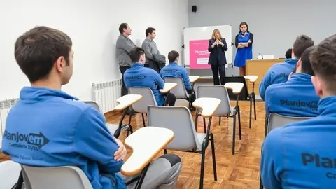 09:00 horas. Centro de Formaci&oacute;n y Empleo del Ayuntamiento de Santander. Barrio Pesquero, calle Marqu&eacute;s de la Ensenada, s/n. La consejera de Empleo y Pol&iacute;ticas Sociales, Eugenia G&oacute;mez de Diego, visita la Escuela de Talento Joven del Ayuntamiento de Santander. 6 de marzo de 2023 &copy; Ra&uacute;l Lucio
