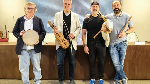 09:30 horas. Palacio de Festivales de Cantabria. Sala 30 a&ntilde;os. El vicepresidente y consejero de Universidades, Igualdad, Cultura y Deporte en funciones, Pablo Zuloaga, presenta, en rueda de prensa, los instrumentos musicales del proyecto 'El Cajigo Cubil&oacute;n, una segunda vida para su madera'. 21 de junio de 2023 &copy; Ra&uacute;l Lucio