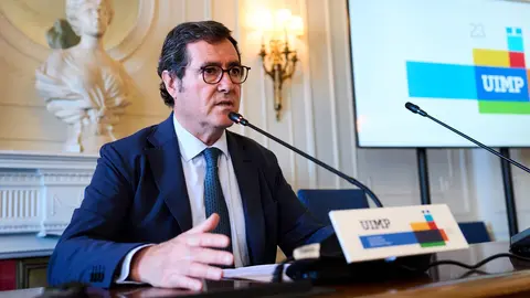 22/6/23  SANTANDER
uimp 
XL SEMINARIO DE APIE. LA ECONOM&Iacute;A DE LA DEMOCRACIA. DE LA TRANSICI&Oacute;N Y LA ENTRADA EN LA UE HASTA LA CRISIS DE LA PANDEMIA 
Antonio Garamendi, presidente de la Confederaci&oacute;n Espa&ntilde;ola de Organizaciones Empresariales (CEOE)

FOTO: Juan Manuel Serrano Arce

