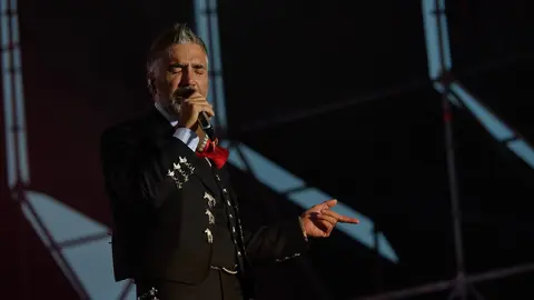 ALEJANDRO FERNÁNDEZ - MÚSICA EN GRANDE 2023 - EL REY LAGARTÓN (27) (1)