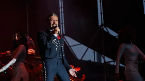 ALEJANDRO FERNÁNDEZ - MÚSICA EN GRANDE 2023 - EL REY LAGARTÓN (32) (1)