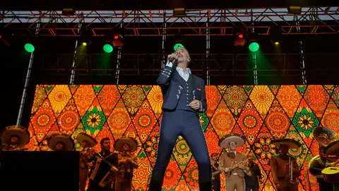 ALEJANDRO FERNÁNDEZ - MÚSICA EN GRANDE 2023 - EL REY LAGARTÓN (37) (1)