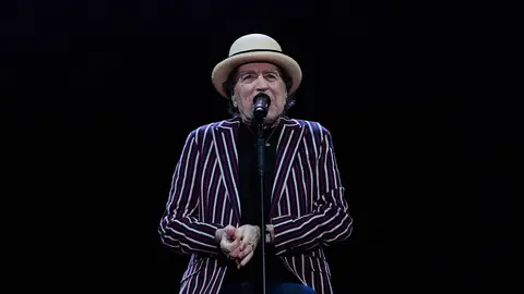 JOAQUÍN SABINA - TORRELAVEGA - EL REY LAGARTÓN (16) (1)