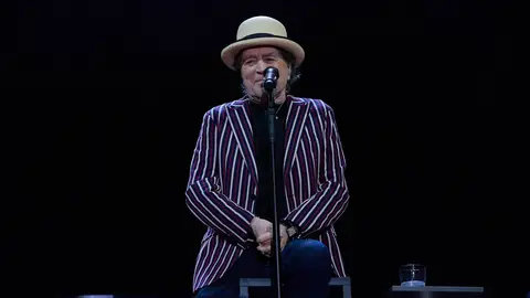 JOAQUÍN SABINA - TORRELAVEGA - EL REY LAGARTÓN (17) (1)