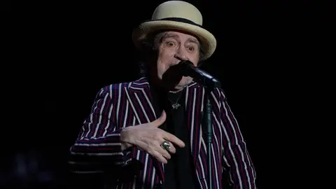 JOAQUÍN SABINA - TORRELAVEGA - EL REY LAGARTÓN (26) (1)