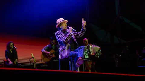 JOAQUÍN SABINA - TORRELAVEGA - EL REY LAGARTÓN (35) (1)