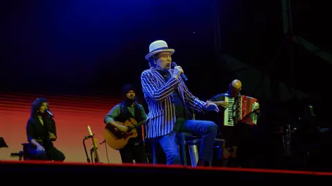 JOAQUÍN SABINA - TORRELAVEGA - EL REY LAGARTÓN (39) (1)