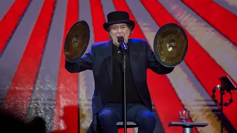 JOAQUÍN SABINA - TORRELAVEGA - EL REY LAGARTÓN (58) (1)