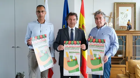 12:00 horas. Despacho del consejero de Desarrollo Rural, Ganader&iacute;a, Pesca y Alimentaci&oacute;n. El consejero de Desarrollo Rural, Ganader&iacute;a, Pesca y Alimentaci&oacute;n, Pablo Palencia, y el alcalde de Reinosa, Jos&eacute; Luis L&oacute;pez, presentan el XX Mercado Campurriano. 26 de julio de 2023 &copy; Ra&uacute;l Lucio
