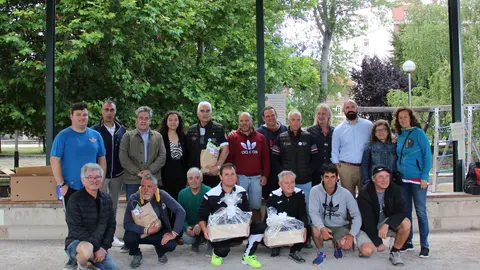 Foto de familia del Concurso de Petanca de Santiago