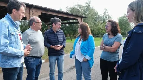 18:00.- Bo. San Juan, 23. Boo de Pi&eacute;lagos. La consejera de Inclusi&oacute;n Social, Juventud, Familias e Igualdad, Bego&ntilde;a G&oacute;mez del R&iacute;o, visita a los ni&ntilde;os saharauis acogidos en el albergue municipal de Boo de Pi&eacute;lagos dentro del programa &lsquo;Vacaciones en Paz&rsquo;. 3 de agosto de 2023 &copy; Ra&uacute;l Lucio