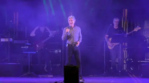 Captura de Pantalla 2023-08-14 a las 23.50.38