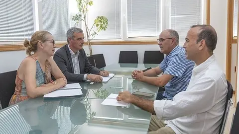 13.00 horas. Despacho de la consejera (Calle Lealtad, n&ordm; 24)
La consejera de Cultura, Turismo y Deporte, Eva Guillermina Fern&aacute;ndez, se re&uacute;ne con el Grupo de acci&oacute;n Local As&oacute;n-Ag&uuml;era-Trasmiera. 
