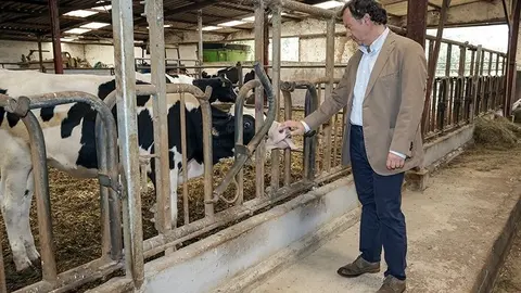 11.00 H.  Heras, Medio Cudeyo
El consejero de Desarrollo Rural, Ganader&iacute;a, Pesca y Alimentaci&oacute;n, Pablo Palencia, visita el IES La Granja. 
