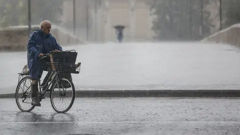 ROBER SOLSONA&hellip;20230915&hellip;.VALENCIA&hellip;.UNA FUERTE TROMBA DE AGUA DESCARGA SOBRE VALENCIA.