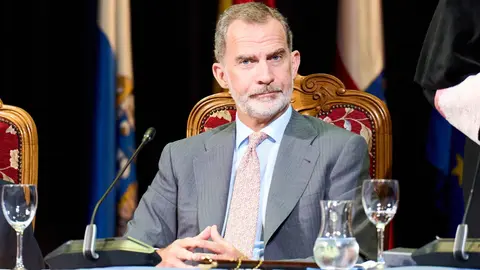 23/6/22  SANTANDER
uimp 
Acto acad&eacute;mico de apertura de los Cursos de Verano de la UIMP
S.M. el Rey D. Felipe VI, D. Rafael Yuste, Catedr&aacute;tico de Biolog&iacute;a, Columbia University

FOTO: Juan Manuel Serrano Arce
